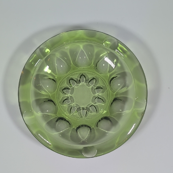 Vintage Hazel Atlas Reflection Pattern Thumbprint Ashtray - Picture 2 of 8